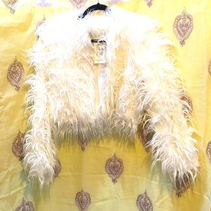HOT & DELICIOUS WHITE FAUX FUR CROP JACKET SZ S